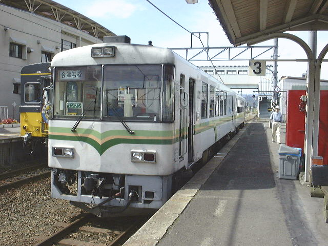 会津鉄道のレールバス/2006年には鬼怒川温泉まで来るのでしょうか？