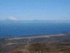 割れ目火口付近から見た富士山と大島空港(3)