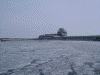 ガリンコ号IIから見た流氷(2)/オホーツクタワーが見える