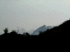 鶴見岳からのパノラマ(3)/由布岳が頭を出しています