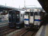 折尾駅で連絡する福北ゆたか線(筑豊線)の電車