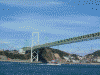 ノーフォーク広場から見る関門橋(5)/関門海峡遊覧船「ボイジャー」が通る