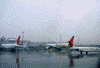 JAL1151便から見た羽田空港の飛行機たち＜一眼レフ写真＞(5)/ここにもたまごっちジェットが…