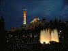 山下公園の夕景(8)／ライトアップされた噴水とマリンタワー