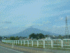 国道7号線から岩木山を眺める