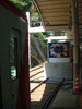 箱根湯本駅 2番ホームの壁(2)