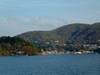 海賊船からの芦ノ湖周辺の眺め(13)／箱根神社，元箱根