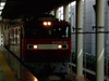 渋谷駅を通過する貨物列車