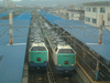 (左)特急 北越6号 金沢行き／(右)特急 北越5号 新潟行き／直江津駅