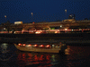 夜桜観光船からの眺め(16)／屋形船と隅田公園の桜