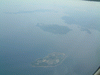 五島福江行き飛行機からの眺め(9)／下は池島、真ん中は松島、右上は西彼杵半島、左上は御床島、蠣浦島、大島、寺島