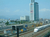 東静岡駅から見たガンダム立像(8)／東海道新幹線 こだま651号 名古屋行きと共に