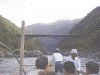 保津川下り(10)：ＪＲ嵯峨野線の鉄橋を眺める