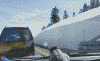 渋滞中の蔵王エコーラインと雪の壁