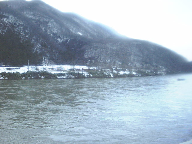 最上川と芭蕉ライン下りの雪見船